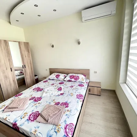 2br Garden Bay *