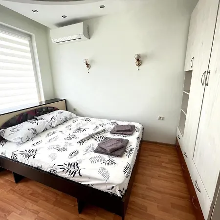 2br Garden Bay Апартамент